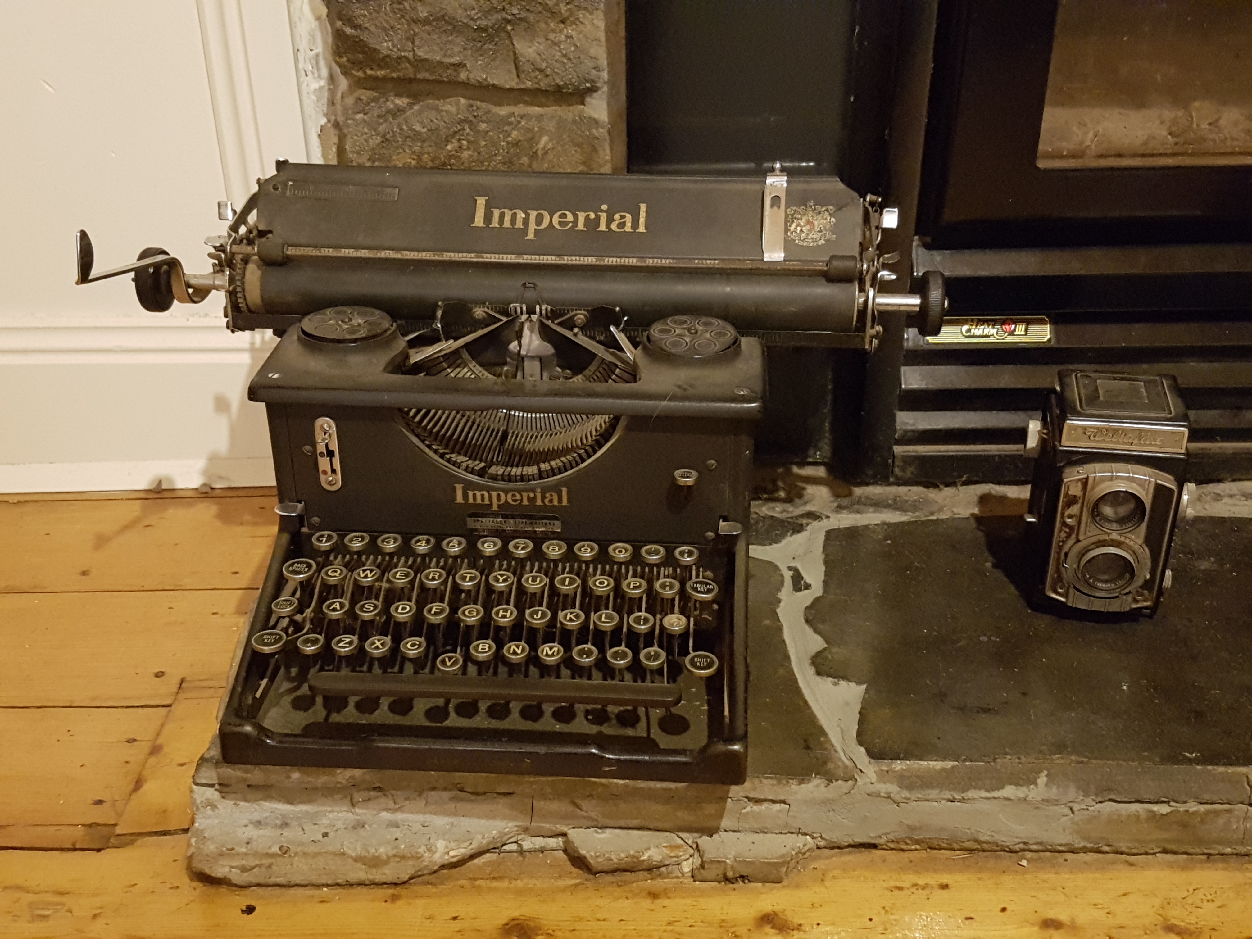 Typewriter in the middle of the lounge